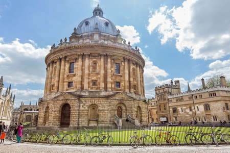Oxford, United Kingdom - May 15, 2016: Radcliffe Camera, room addition to the Bodleian Library in Oxford Readingのeditorial素材