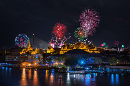 Grand palace view from wat arun along new year selebration time, Thailandのeditorial素材