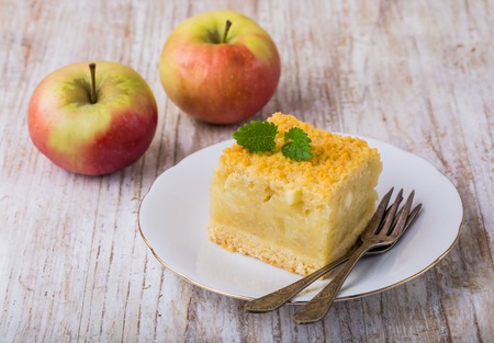 Homemade apple pie, dessert ready to eat, studio shotの写真素材
