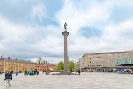 Torvet, the market square in Trondheim with the Olav Tryggvason sculpture, Trondheim, Norway, June 3th 2022のeditorial素材