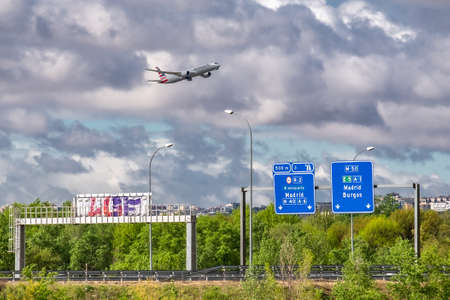 Madrid, Spain; March 23th 2021: American Airlines Boeing 787 departing Barajas airport.のeditorial素材