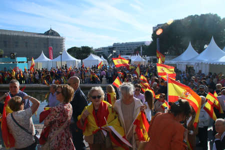 Madrid / Spain; 03/03/2018. Spanish patriotism in a meeting in Col?n Square in Madrid.のeditorial素材