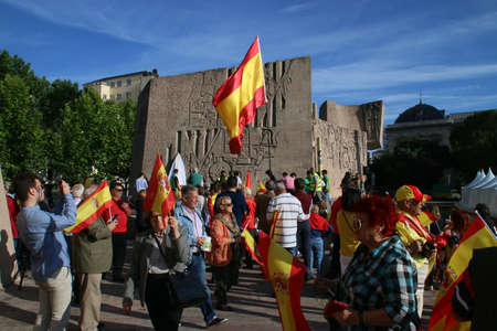 Madrid / Spain; 03/03/2018. Spanish patriotism in a meeting in Col?n Square in Madrid.のeditorial素材