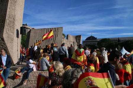 Madrid / Spain; 03/03/2018. Spanish patriotism in a meeting in Col?n Square in Madrid.のeditorial素材