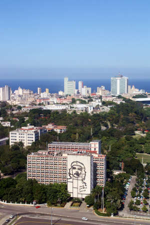 Image of Che Guevara in the Revolution Square of Havana and buildings of the Cuban Capital (top view).のeditorial素材