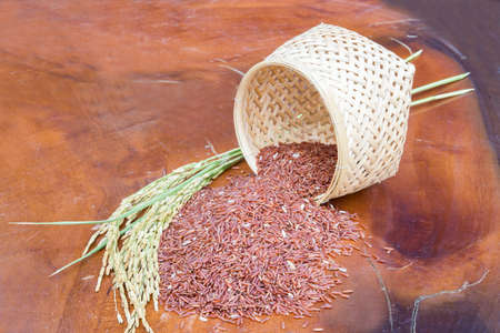 rice berry in wicker containerの写真素材