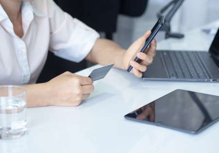 Online shopping and e-commerce online transactions