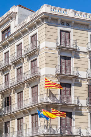 Independentist signs and flags placed on Barcelona streets.