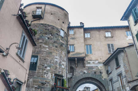 Porta di Borgo door located in Lucca, Tuscany Province, Italyの写真素材