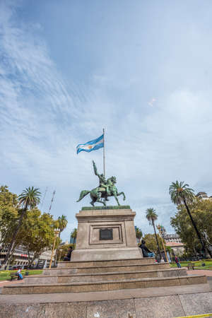Statue of Manuel Belgrano, Argentine economist, lawyer, politician, and military leader and creator of the Flag of Argentina.のeditorial素材