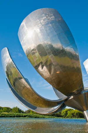 Floralis generica monumentのeditorial素材