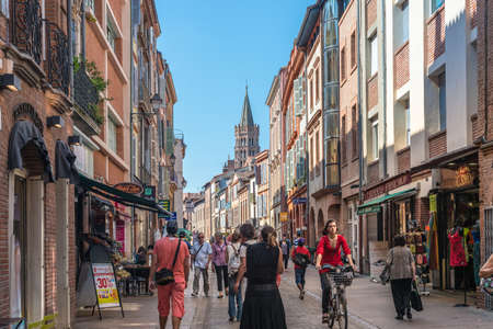 TOULOUSE, FRANCE - JUNE 02 2015: The Rue du Taur, formerly called Rue de Claustre, became a pedestrian street in 2011 in Haute-Garonne, Midi Pyrenees, southern France.のeditorial素材