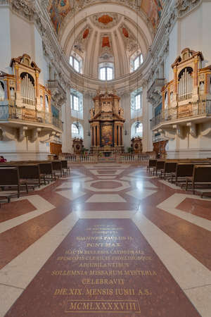 SALZBURG, AUSTRIA - JULY 31, 2014: The Salzburg Cathedral (Salzburger Dom) is a 17th century baroque cathedral dedicated to Saint Rupert in Salzburg, Austriaのeditorial素材