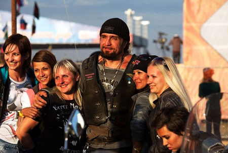 8 June 2013, the city of Samara, Russia  The fifth festival  Rock nad volgoi 2013 , which has become the largest rock festival in Europe  The participants of the festival motorcycle club Â«Night wolvesÂ» and their leader Alexander ÐÐ°Ð»Ð´Ð¾ÑÑÐ°Ð½Ð¾Ð²  のeditorial素材