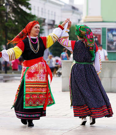 June 12, 2014, Beloretsk, Bashkortostan, Russia. Theatrical performance, dance, festivities in honor of celebration of day of Russia.のeditorial素材