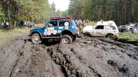 13.09.2014,Beloretsk,Bashkortostan,Russia,the second stage of the seventh championship of the Republic of Bashkortostan trophy-RAID "Sargassi 2014" Extreme driving of the vehicle to overcome the lack of roads.のeditorial素材