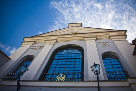 Ausros gate  gate of dawn  with basilica of Madonna Ostrobramska in Vilnius, Lithuaniaの写真素材