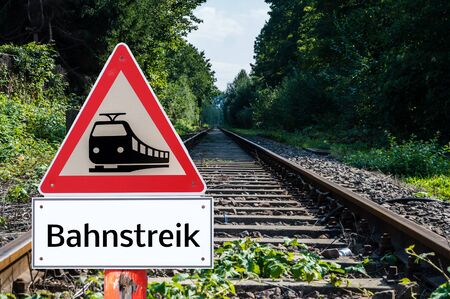 rail strike Warn sign in Germanの写真素材