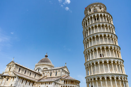 leaning tower of pisa with cathedralのeditorial素材