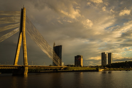 View of the VanÅ¡u Bridge in Riga at dawnの写真素材