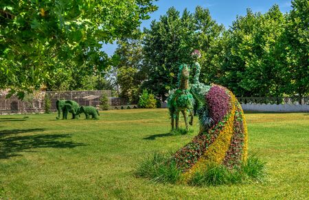 Ravadinovo, Bulgaria â 07.11.2019.  Herbal sculptures in the park of Ravadinovo castle, Bulgaria, on a sunny summer dayのeditorial素材