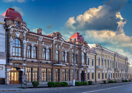 09/05/2021. Kropyvnytskyi, Ukraine. Streets and historical building of Kropyvnytskyi, Ukraine, on a sunny spring morningのeditorial素材