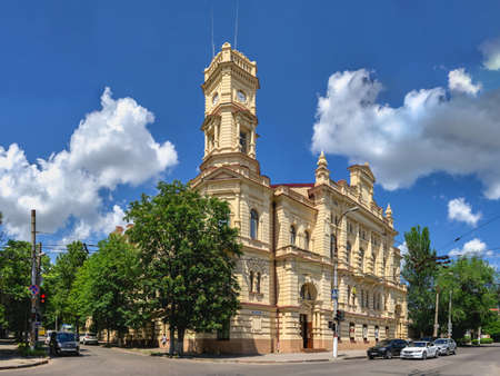 Kherson, Ukraine 12.09.2021. Kherson Regional Art Museum named after Oleksiy Shovkunenko in the center of Kherson, Ukraine, on a sunny summer dayのeditorial素材