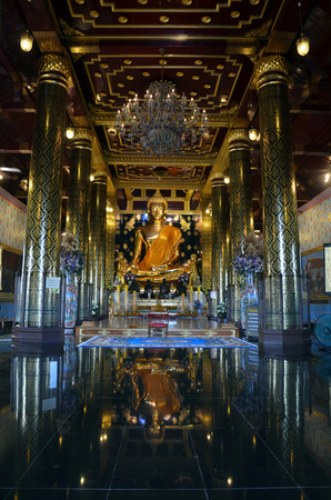 Wat Phra Sri Rattana Mahatat Woramahawihan at Phitsanulok Thailandのeditorial素材