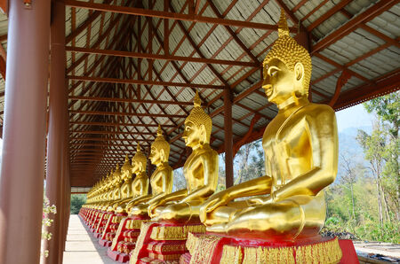 Image white buddha statue in temple of Kanchanaburi Thailandのeditorial素材