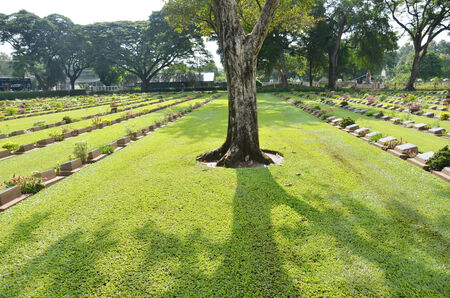 Kanchanaburi War Cemetery (Don Rak).The Allied war cemetery in Kanchanaburi town holds the graves of almost 7,000 Commonwealth and Dutch soldiers who died during the construction of the death railway.のeditorial素材