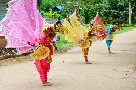 Children of Shan them show kinnari dance are culture and tradition of Shan people for traveler at Pangmapa School on JULY 13, 2014 in Mae Hong Son, Thailand.のeditorial素材