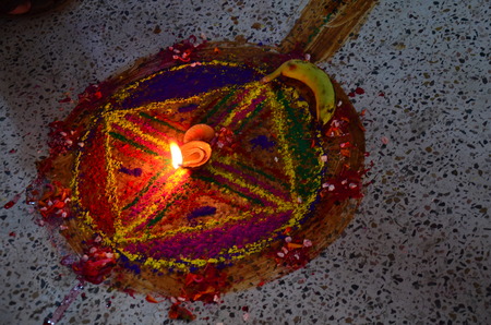 Nepalese people painting art from sand color for contest of Celebrating Tihar Deepawali festival  on November 2, 2013 in Kathmandu Nepal.のeditorial素材