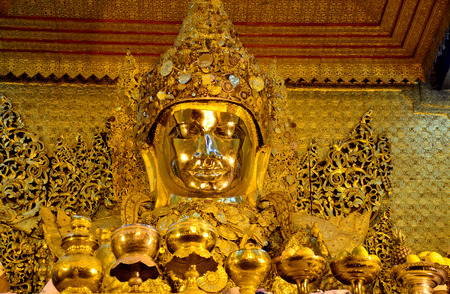 Mahamuni Buddha Temple  is a Buddhist temple and major pilgrimage site, located southwest of Mandalay, Burma Myanmarのeditorial素材