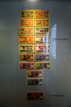 Vietnamese banknote for show at Ho Chi Minh City Museum on January 22, 2016 in Ho Chi Minh, Vietnamのeditorial素材