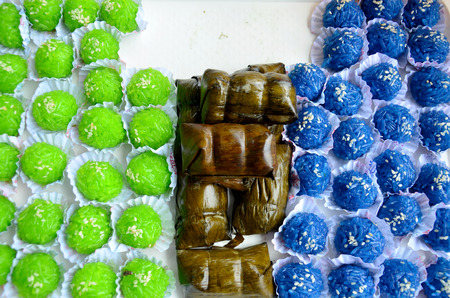 Thai Dessert Recipe : Pandan Flavored Sweet Translucent Gelatinous Rice or Thai Emerald Sticky Rice (khao niaw khaew) and Bananas with Sticky Rice (Khao Tom Mat or Khao Tom Pad)の写真素材