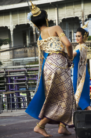 Actor and actress thai people dance thai style show people on state in traditional culture thai festival at Tha Nam Non Market on July 28, 2016 in Nonthaburi, Thailandのeditorial素材