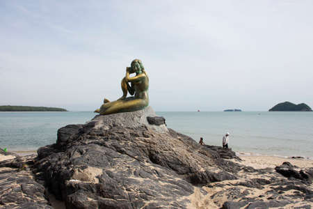 SONGKHLA, THAILAND - AUGUST 16 : Landmarks Mermaid statue on Samila Beach for thai people and foreigner travelers travel visit and take photo at Hat Yai City on August 16, 2019 in Songkhla, Thailandのeditorial素材