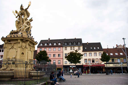 German people and foreign travelers travel visit shopping and rest relax in marktplatzbrunnen square at Mannheimer Wochenmarkt on September 9, 2019 in Mannheim, Germanyのeditorial素材