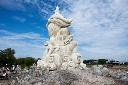 Art sculpture of human women lovers in wave statue or carving plaster woman figure for local thai people travelers travel visit and take photo at seashore on June 29, 2025 in Phetchaburi, Thailandの写真素材