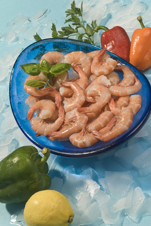Cooked prawns in bowlの写真素材