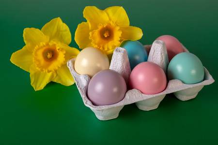 Close Up Easter Egg Painted Easter Eggs On Greenの写真素材