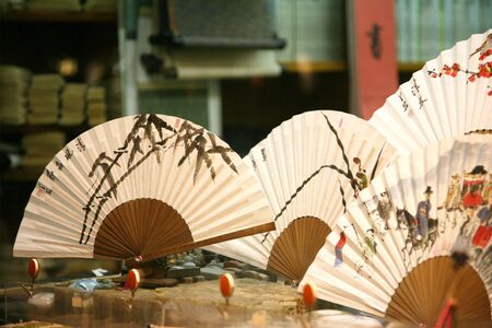 Seoul, South Korea - April 23, 2011: Traditional artworks in an insadong suvniershop. Insadong is one of the largest market for antiques and artworks in Seoul of South Korea and now it becomes one of the most famous places for international tourists. Therのeditorial素材