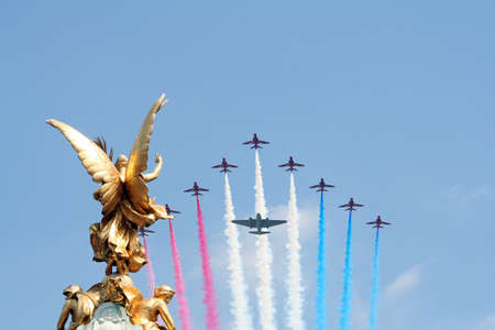 London, UK - June 17, 2006: Military Air Shows at Queen's Birthday at the end of Trooping the colour ceremony, also known as the Queen's Birthday Parade.  のeditorial素材