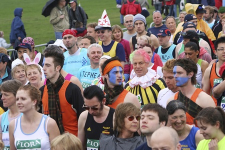 London, UK - April 23, 2006: Participant in the London Marathon wearing funny costume. The London Marathon is next to New York, Berlin, Chicago and Boston to the World Marathon Majors, the Champions League in the marathon. 
のeditorial素材