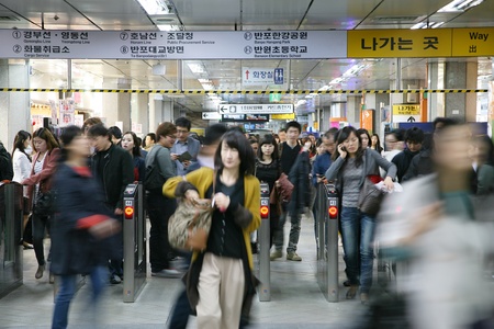 Seoul, South Korea - April 23, 2011: Inside view of the Metropolitan Subway in Seoul, one of the most heavily used underground rail systems in the world, service 8 million passengers daily. 


のeditorial素材