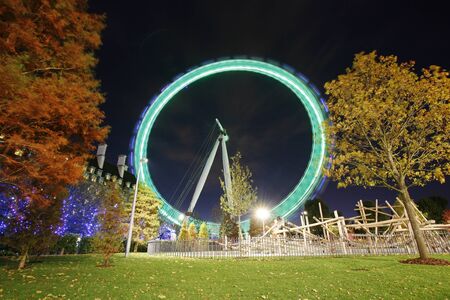 London, UK - November 2, 2012: Night view of The London Eye on November 2, 2012, London, England. A famous tourist attraction at a height of 135 metres (443 ft) and the biggest Ferris wheel in Europe.
のeditorial素材