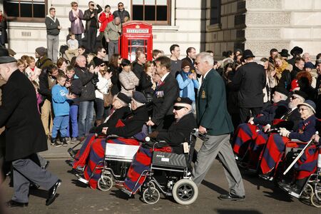 London, UK - November 11, 2012: People take part in Remembrance Day, Poppy Day or Armistice Day, 11 every Nov, observed by Commonwealth of Nations, to remember armed forces who have died since First World War. 
のeditorial素材