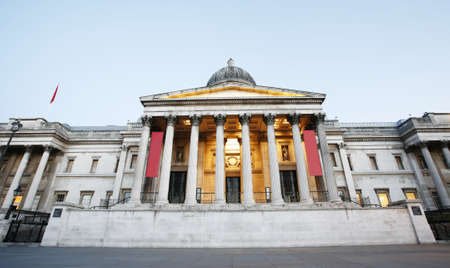 National Gallery seen from Trafalgar Square in the early morningのeditorial素材