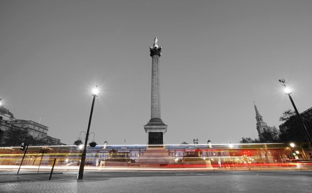 Trafalgar Square with Nelson Column at night
のeditorial素材