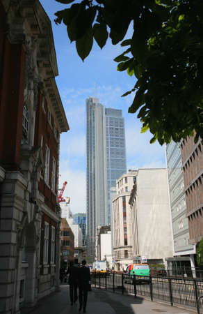 London , UK - May 25, 2011: Outside view of Heron Tower, a skyscraper in the City of London, 230 metres height, 46 floors, completed in 2011, seen from pedestrian walk path. 
のeditorial素材